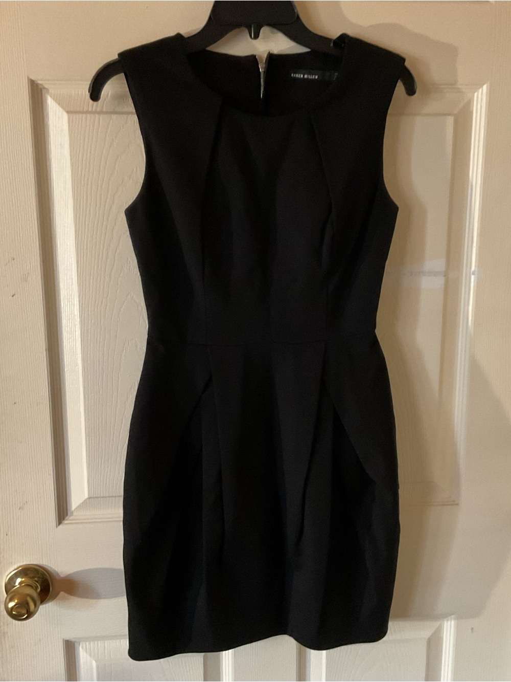 Karen Millen Black Tailored Sleeveless Sheath Dress size 6